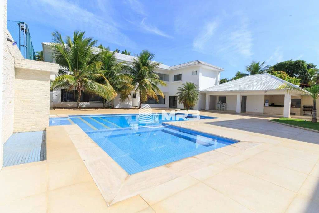 Gated house with 8 en-suite bedrooms and 20 bathrooms — photo 24