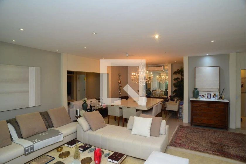 298 m² rental apartment with 4 en-suite bedrooms and balcony — photo 17