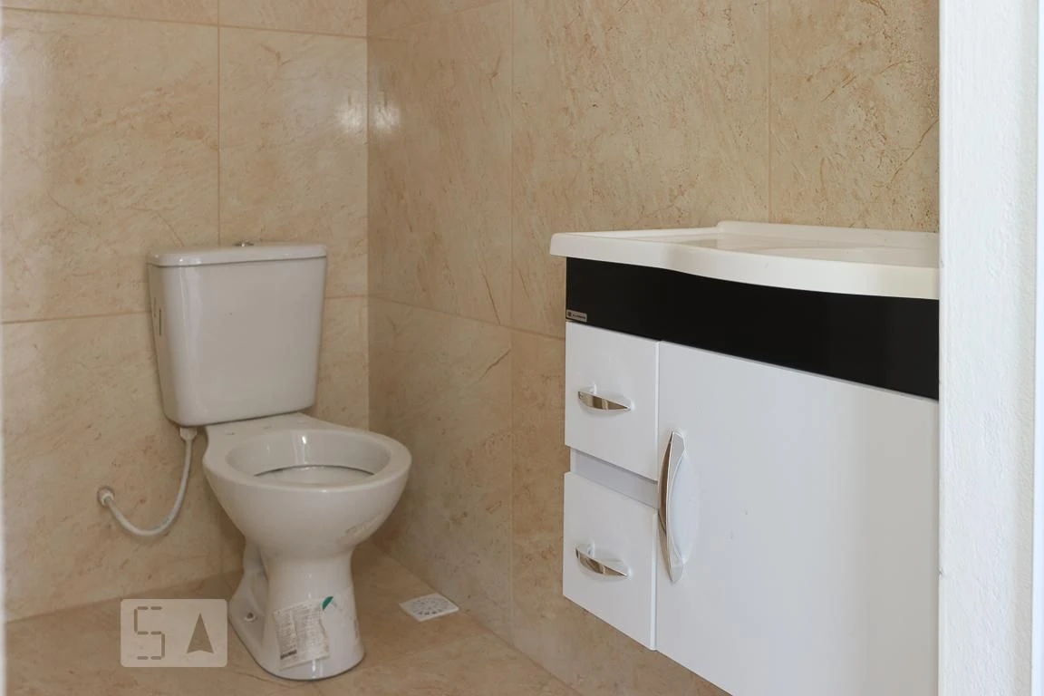 Unfurnished apartment with 2 bedrooms and a balcony — photo 14