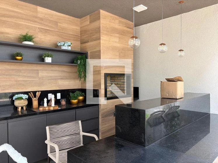 2-bedroom apartment in a building with a gym — photo 14