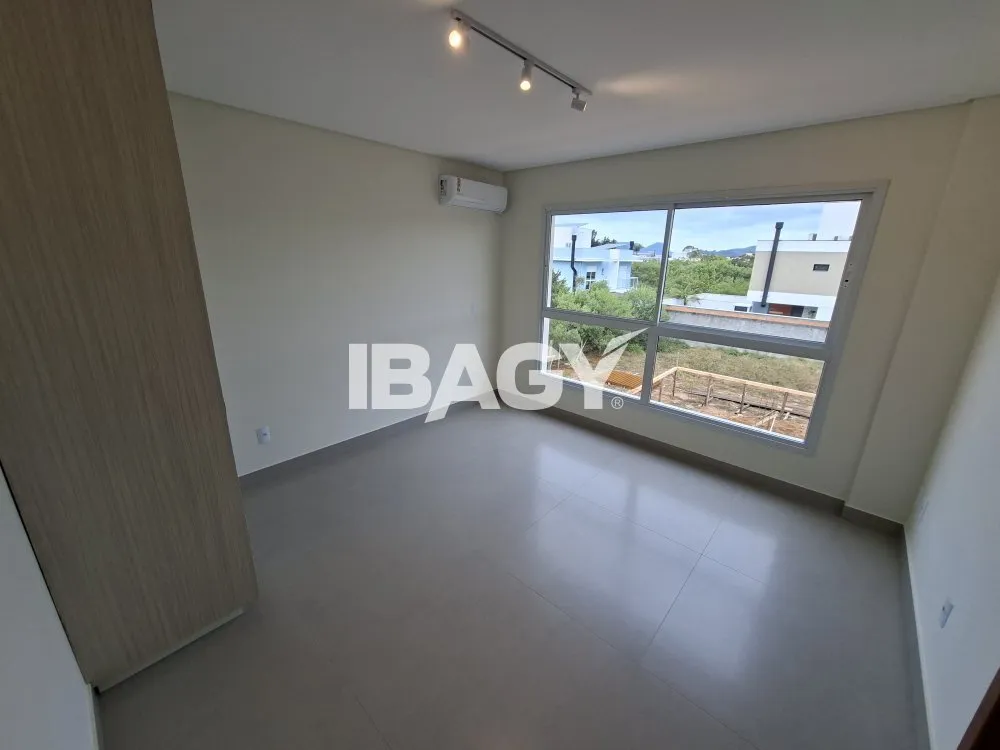 House with 3 en-suite bedrooms and 2 parking spots — photo 15