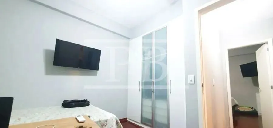 Furnished 2-bedroom apartment with open-plan gas kitchen — photo 15