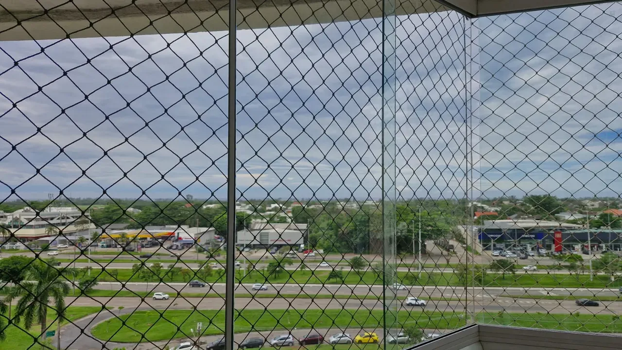 Apartment, 68 m², with a glass-enclosed balcony — photo 25