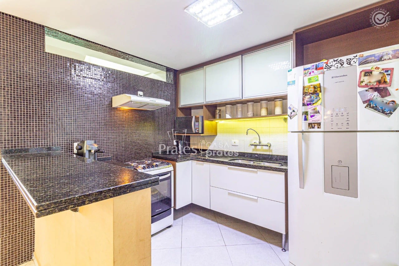 Closed-condo house with 4 bedrooms and 306 m² — photo 7