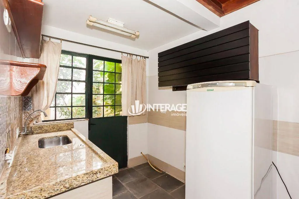 Furnished house with 5 bedrooms and a private BBQ area — photo 18
