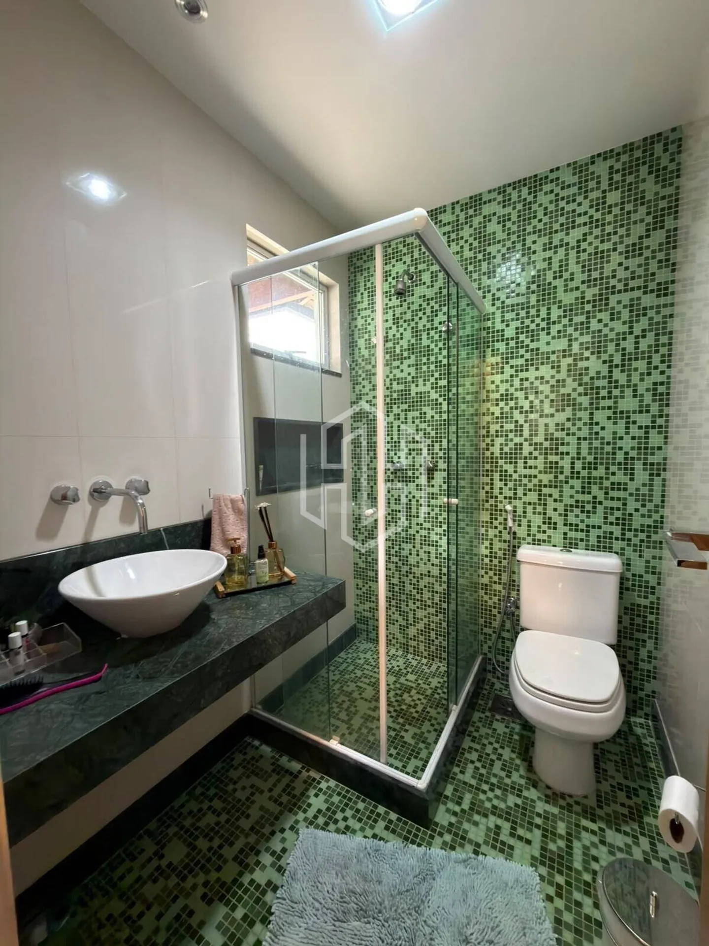 Балкон з грилем та 5 спалень: будинок 450 м² — photo 40