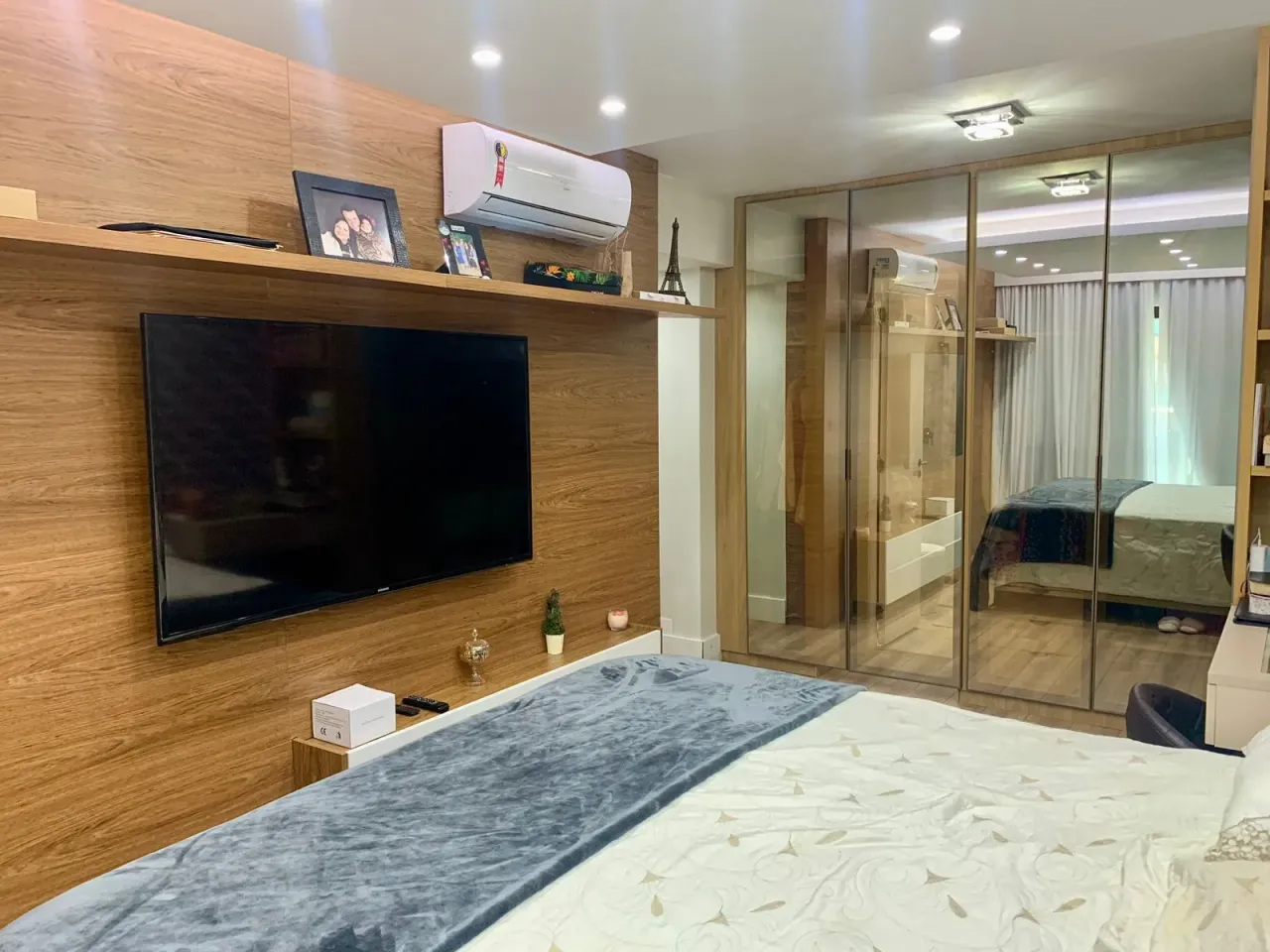 Furnished 4-bedroom apartment with open-plan kitchen — photo 20