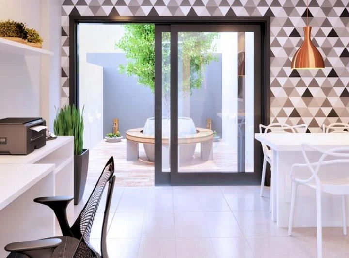 1-bedroom apartment with 24-hour concierge — photo 7