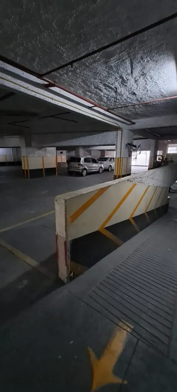 1-bedroom apartment with 2 bathrooms and a parking spot — photo 14