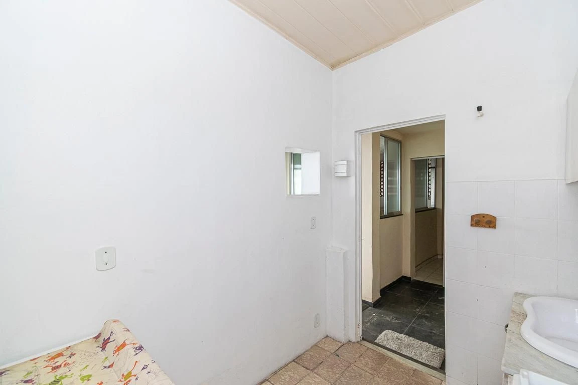 Furnished house with 5 bedrooms and 5 bathrooms — photo 35