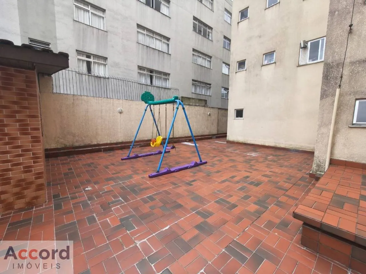3-bedroom apartment with a washing machine in Curitiba — photo 24