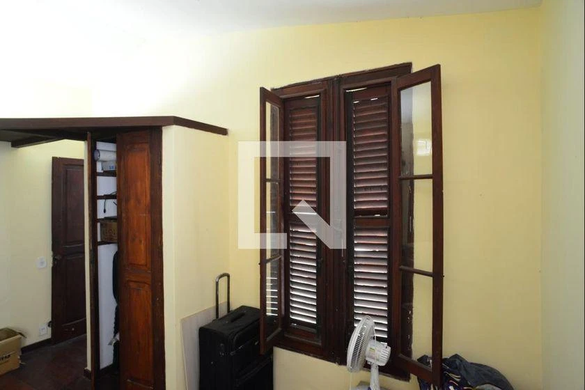 Unfurnished 6-bedroom apartment with 340 m² — photo 22