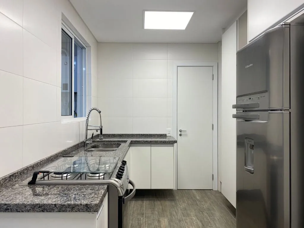 3-bedroom apartment with 4 bathrooms in good condition — photo 25