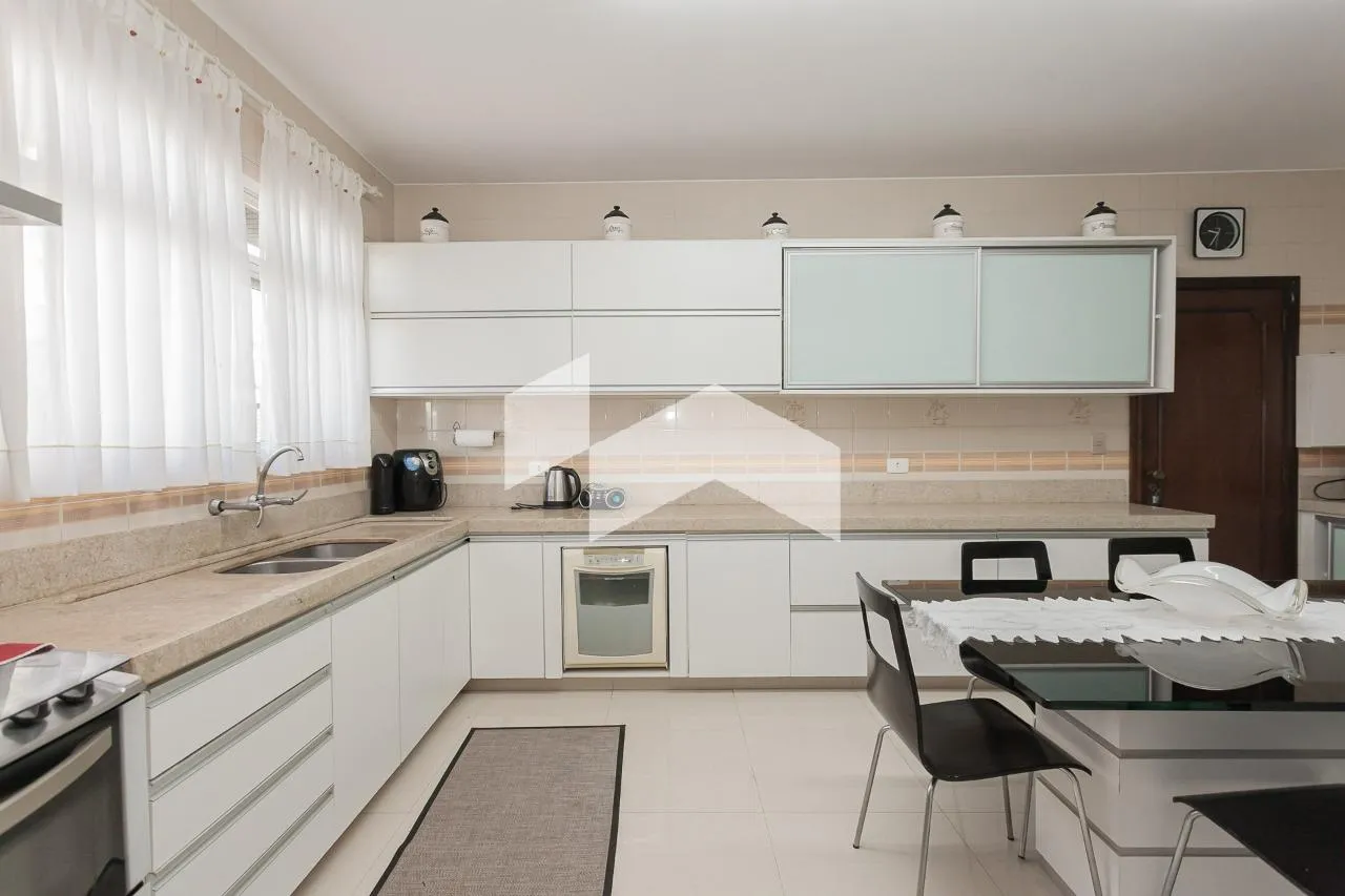Будинок на 4 спальні з 6 місцями та 568 м² — photo 24