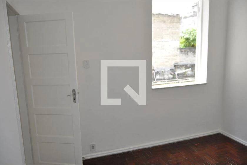 House, 85 m², with wood or laminate floors — photo 33