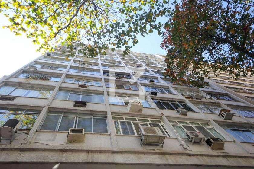 Kitnet mobiliada com máquina de lavar e armários embutidos — photo 21
