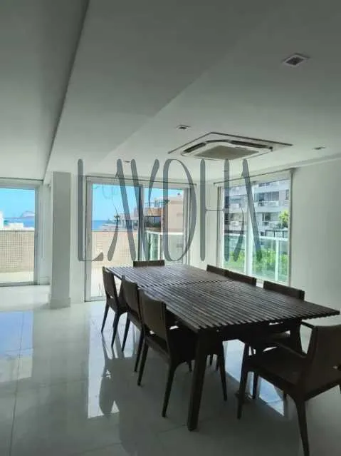 Apartment with 3 bedrooms and 3 bathrooms — photo 12