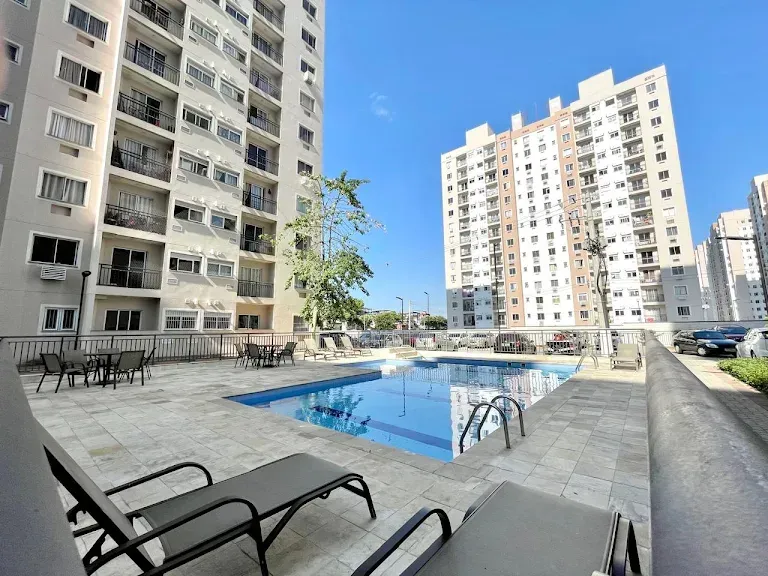 2-bedroom apartment in a building with a gym — photo 12
