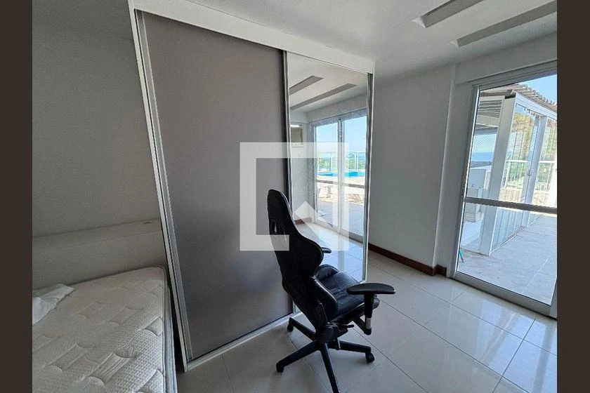 Top-floor apartment with 198 m², 4 bedrooms and 3 parking — photo 36