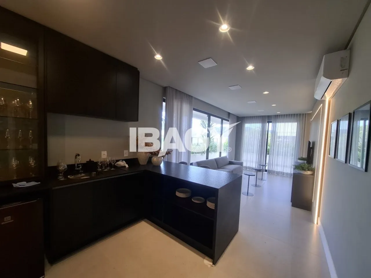 1-bedroom apartment with open-plan kitchen — photo 14