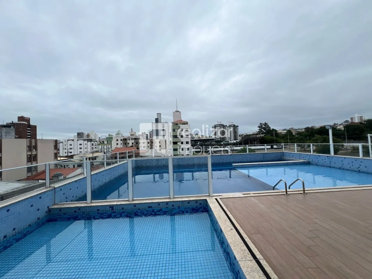 Apartamento amueblado de 3 dormitorios con balcón — photo 23