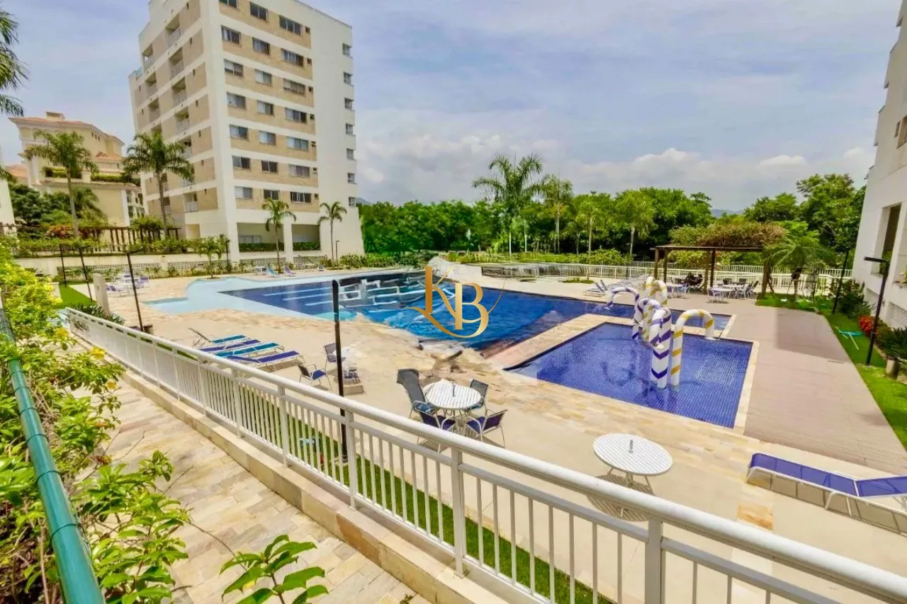 Furnished 4-bedroom apartment with enclosed balcony and grill — photo 23