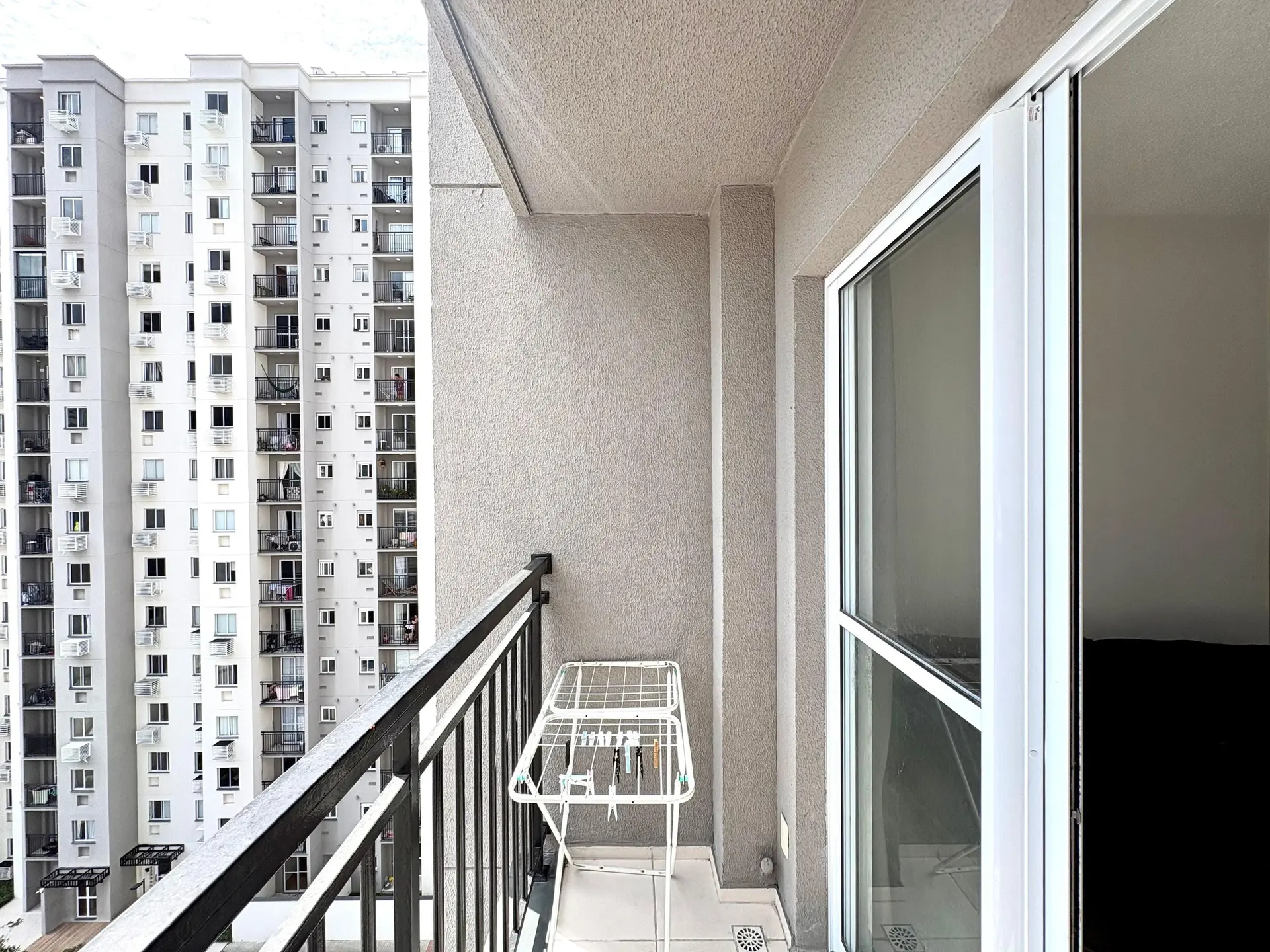 2-bedroom apartment in a building with a gym — photo 11