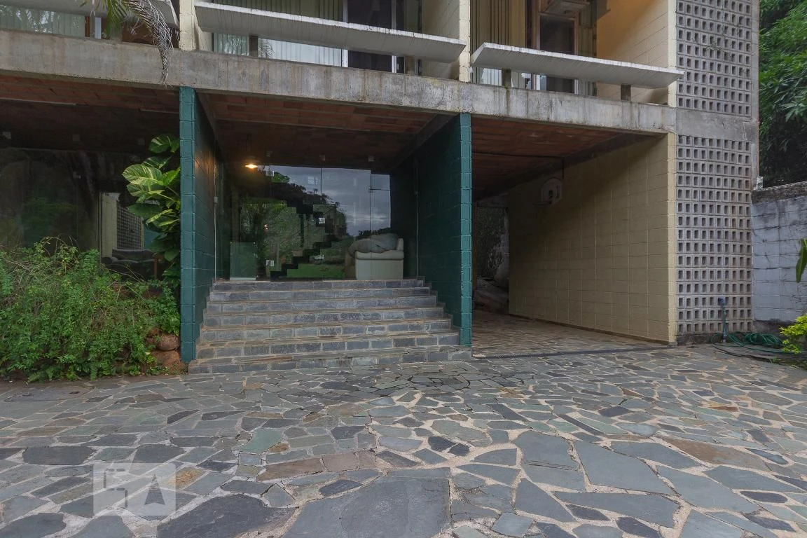 Condo house with 4 bedrooms and 400 m² — photo 69