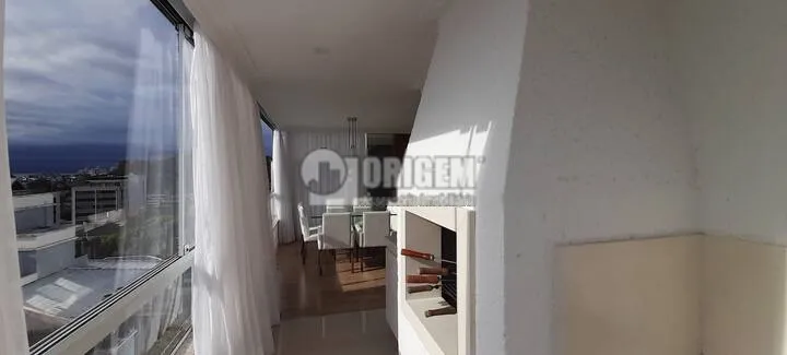 Furnished 3-bedroom apartment with 208 m² and terrace — photo 6