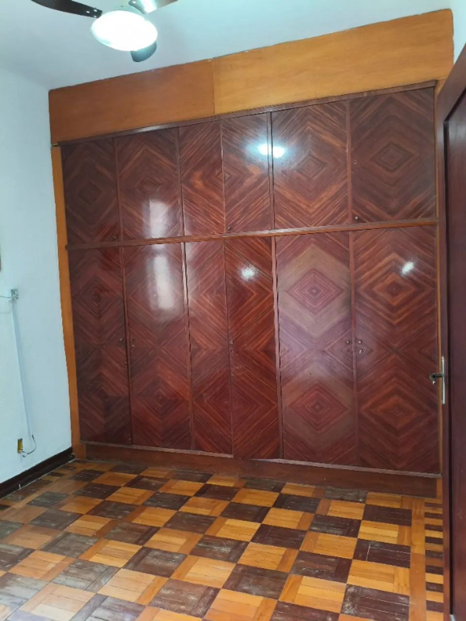 Квартира без паркомісця: 4 спальні, 2 ванні та балкон — photo 3