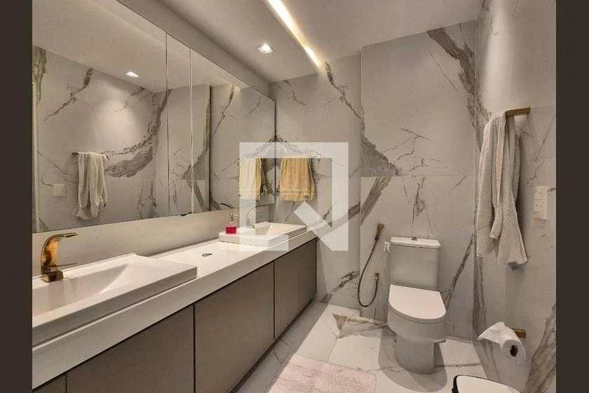 Home office in a 4-bedroom house, 373 m² — photo 39
