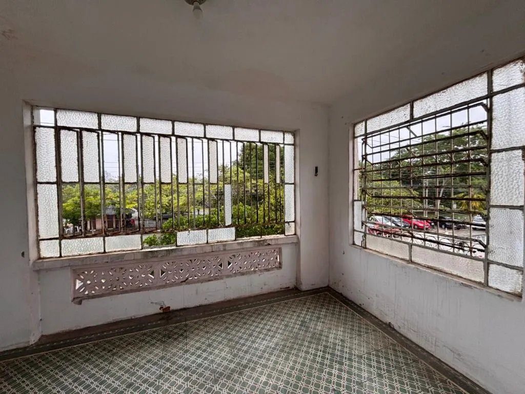 House with 6 bedrooms, 2 suites and 308 m² with balcony — photo 13