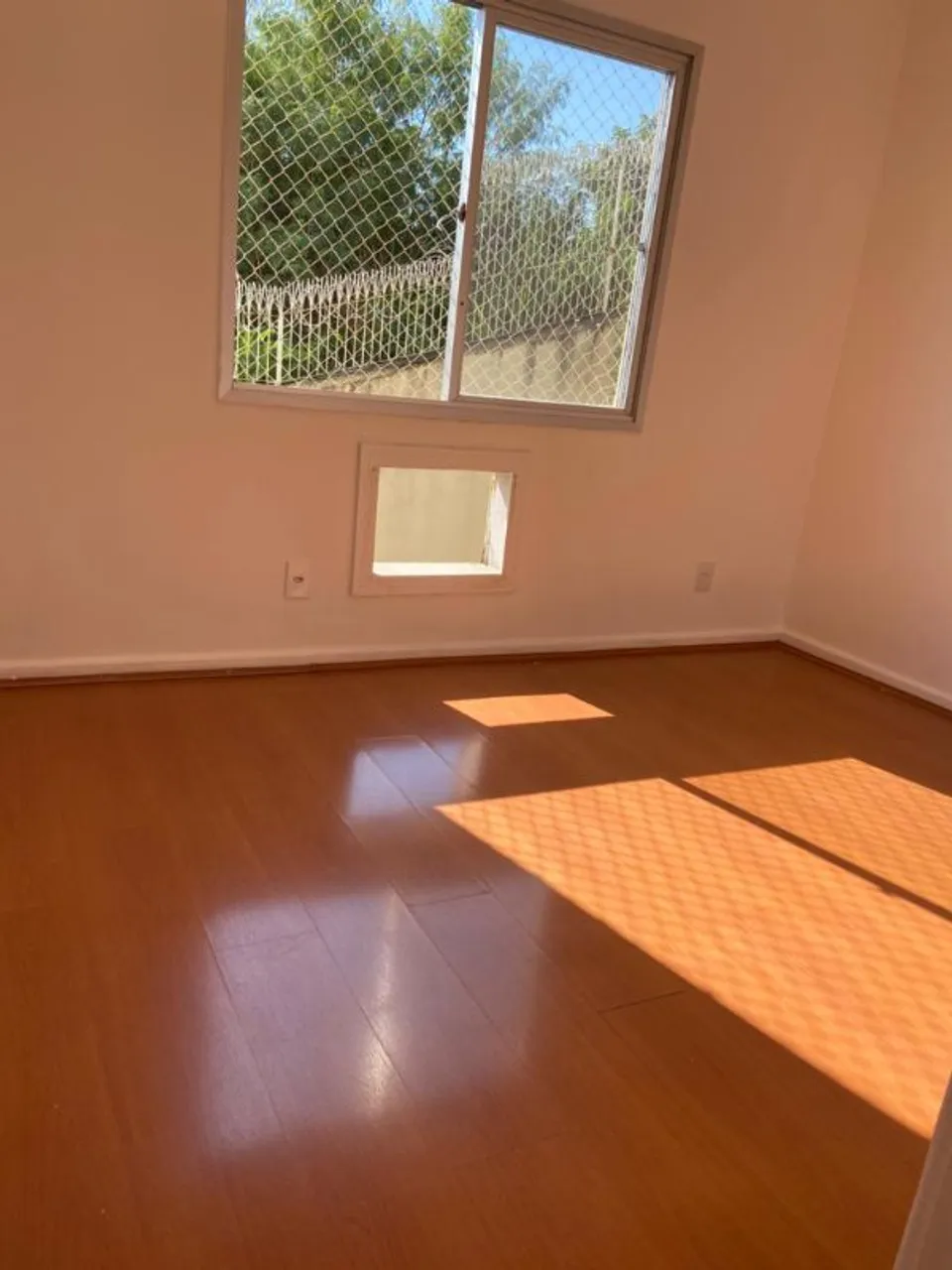 2-bedroom unfurnished apartment with separate kitchen — photo 4