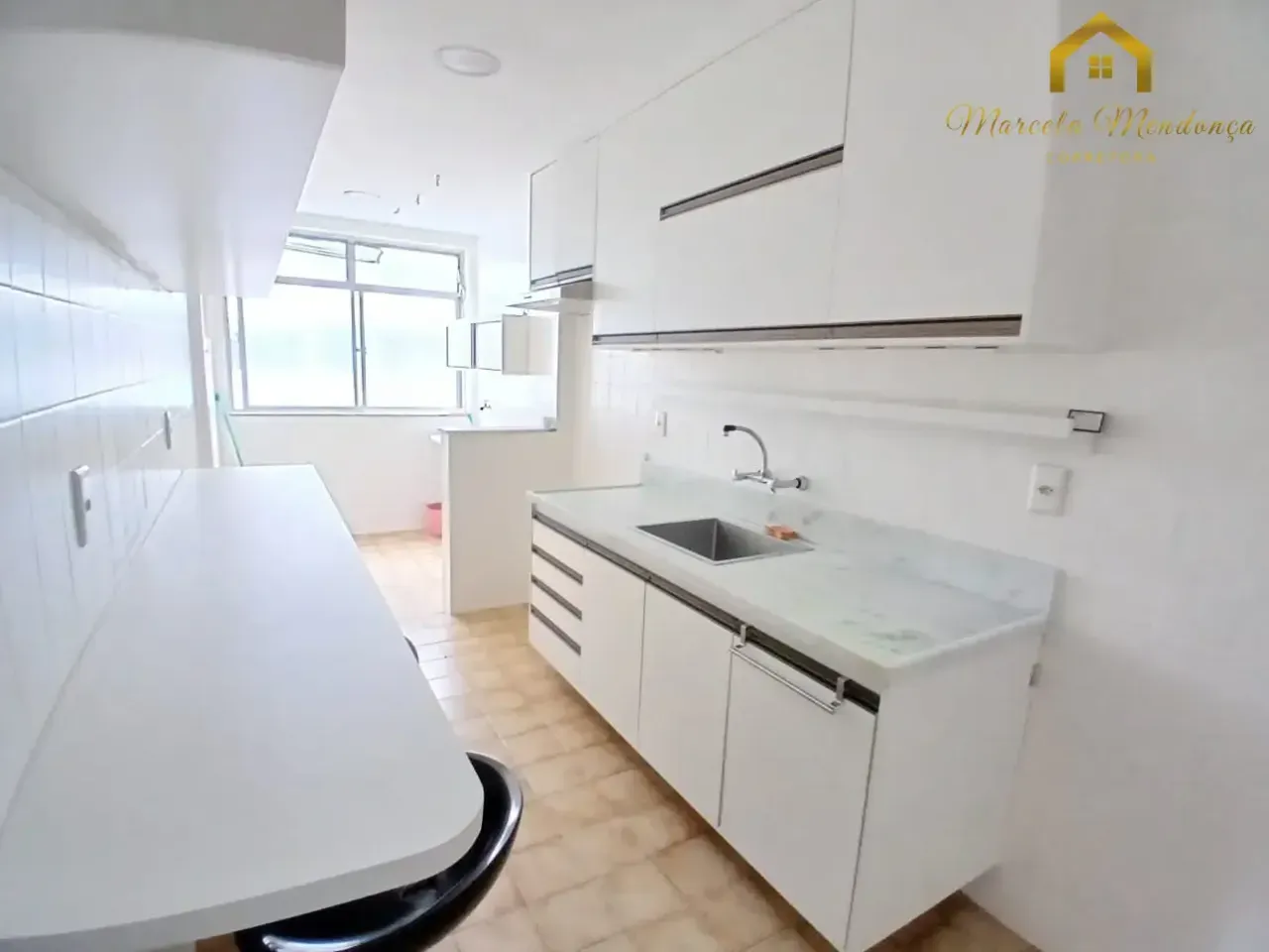 Apartment, 109 m², with a glass-enclosed balcony — photo 2