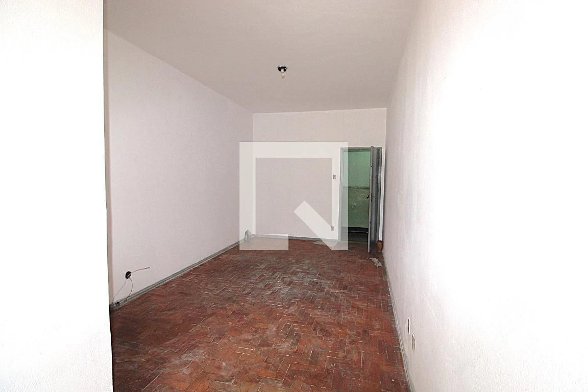 Unfurnished apartment with 2 bedrooms and separate kitchen — photo 16