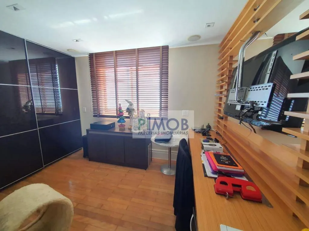 Furnished 260 m² apartment on the 23rd floor with 3 spots — photo 9