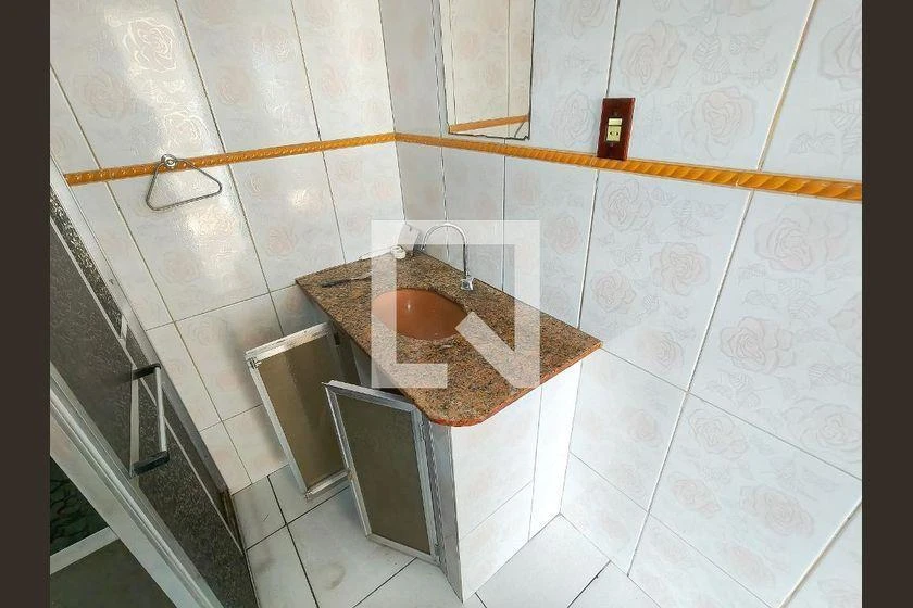 80 m² rental apartment with 2 bedrooms and enclosed kitchen — photo 48