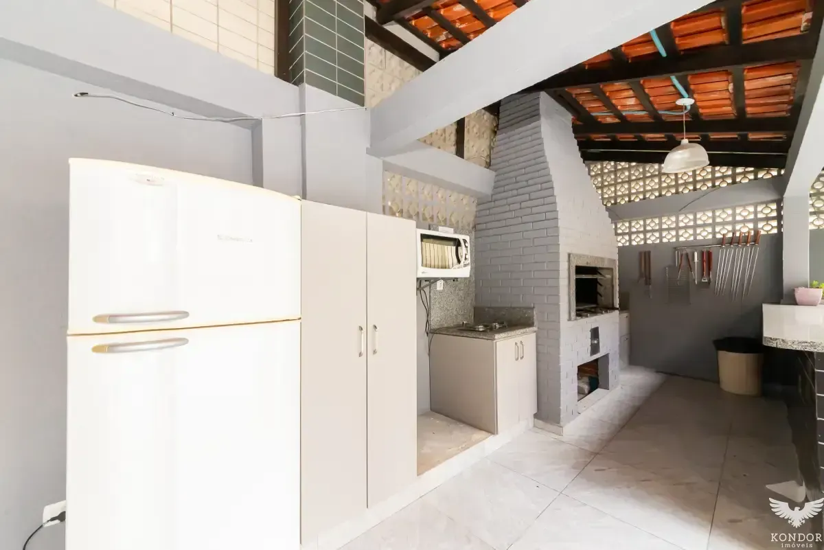 160 m² apartment with 3 bedrooms and 1 en-suite — photo 49