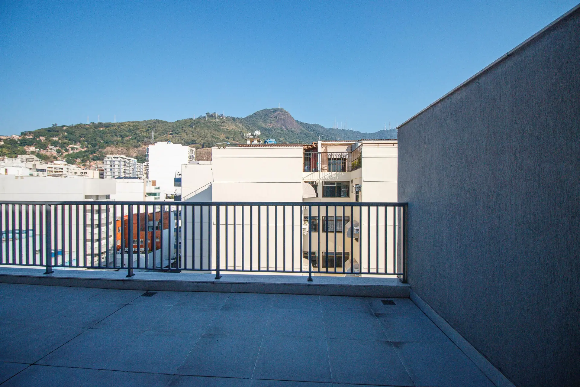 Apartamento mobiliado com 3 quartos e 3 banheiros — photo 7