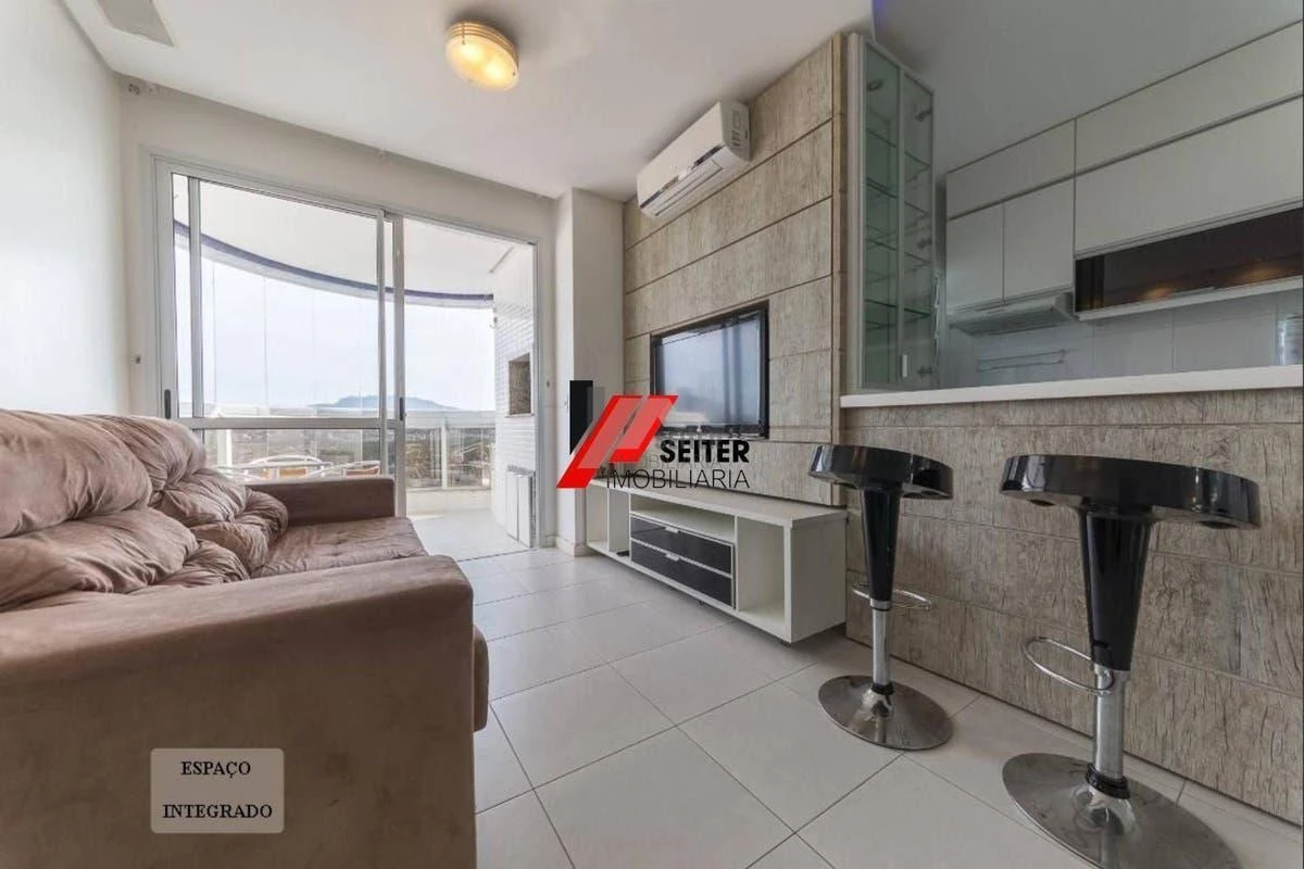 Furnished apartment, 73 m², with floor-to-ceiling windows — photo 8