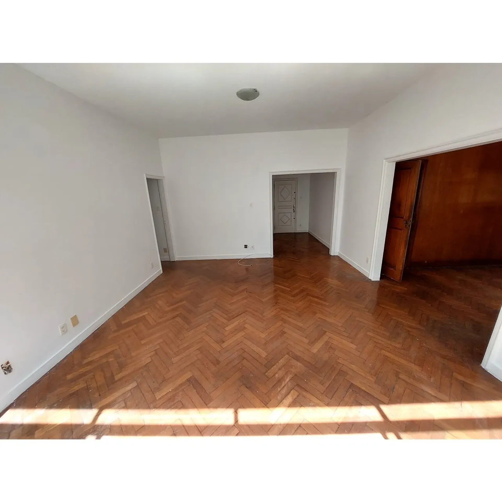 Home office in a 3-bedroom apartment, 132 m² — photo 10