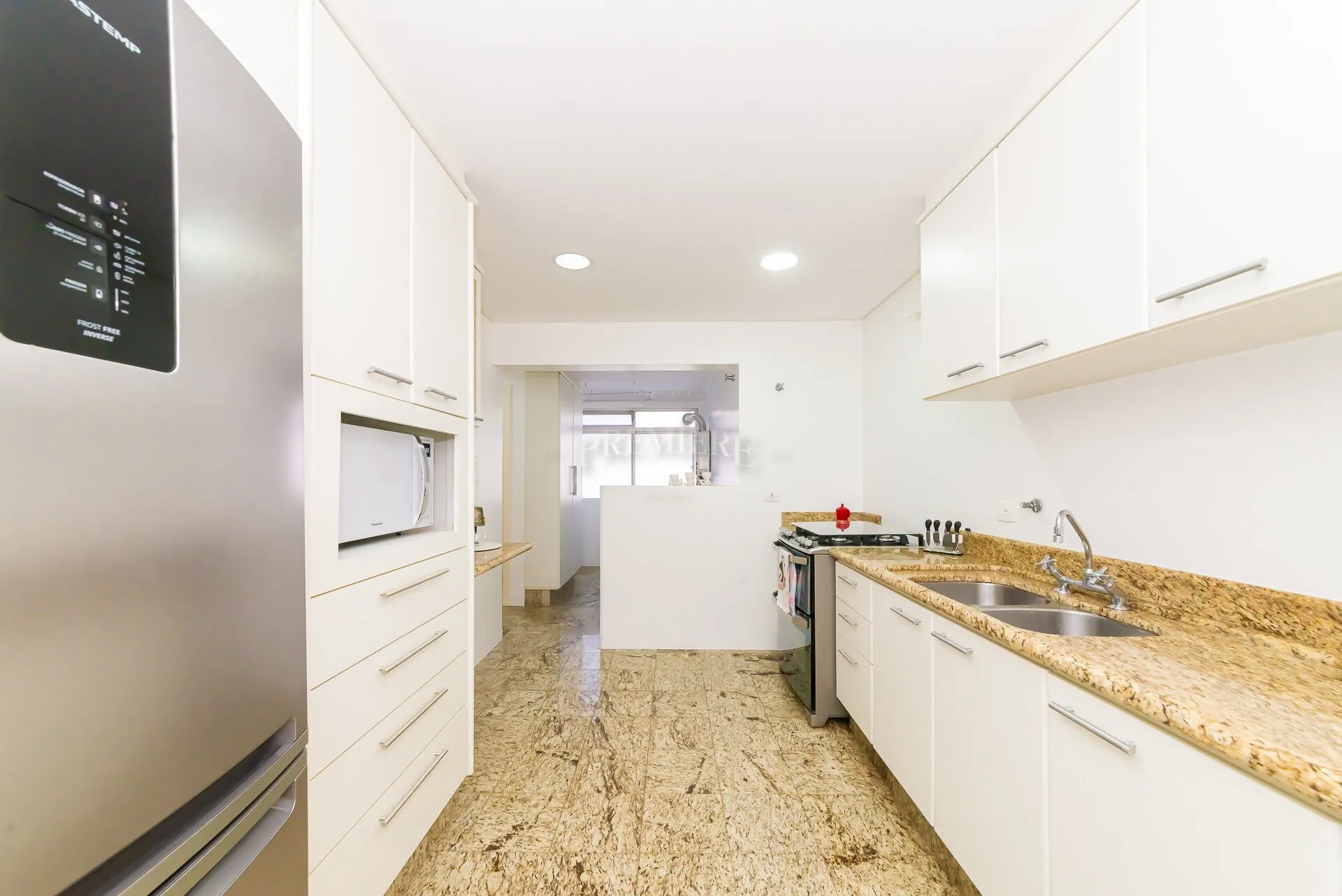Квартира 152 м² з панорамними вікнами та заскленим балконом — photo 14