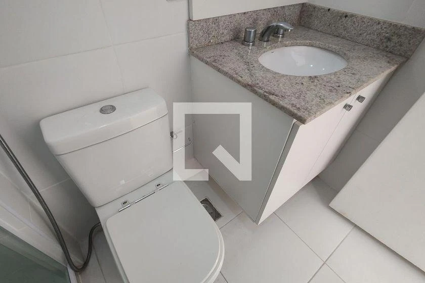 2-bedroom apartment in a building with a gym — photo 16