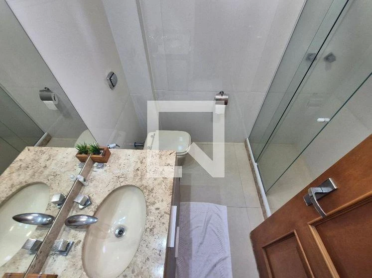 Furnished apartment, 180 m², with a glass-enclosed balcony — photo 23