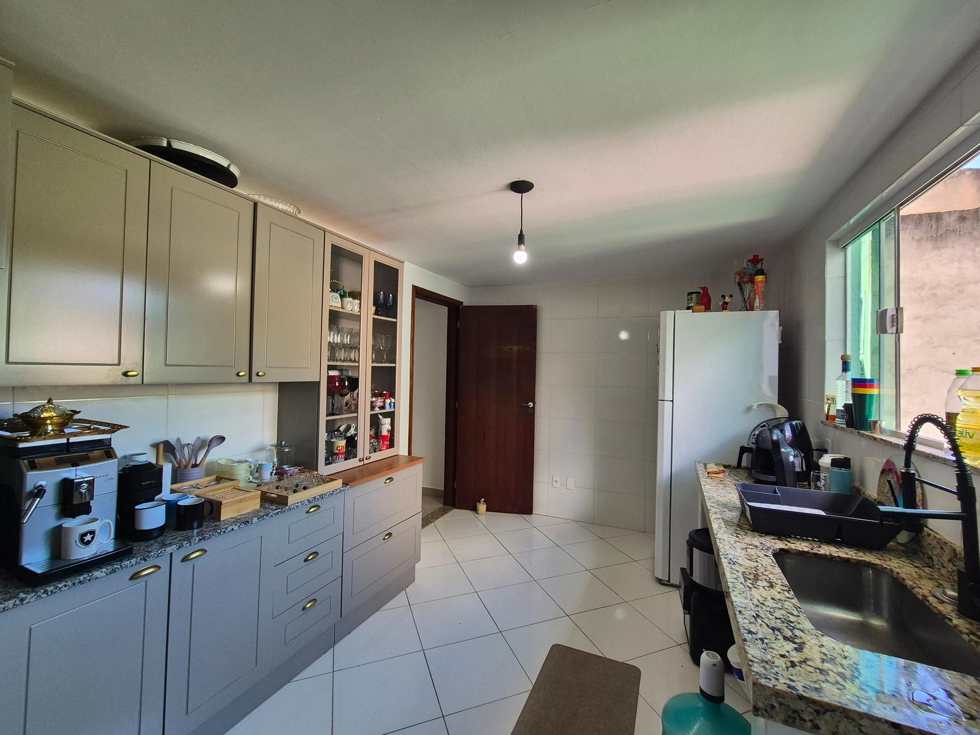 Furnished house with 4 bedrooms and a balcony — photo 36