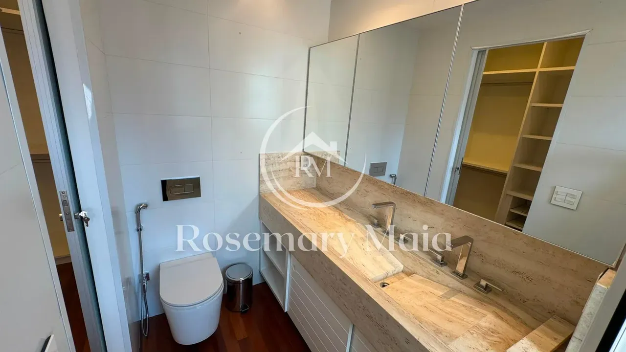 179 m² apartment with 3 bedrooms and 3 parking spaces — photo 39