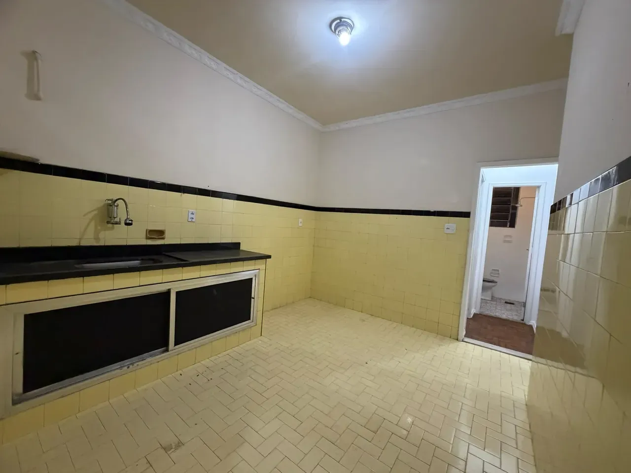 Wood or laminate floors in a 3-bedroom house, 83 m² — photo 9