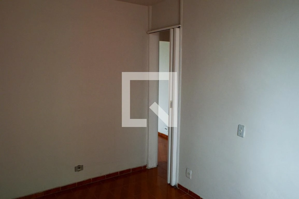 Piso sin amueblar con 2 dormitorios y 1 plaza de parking — photo 27