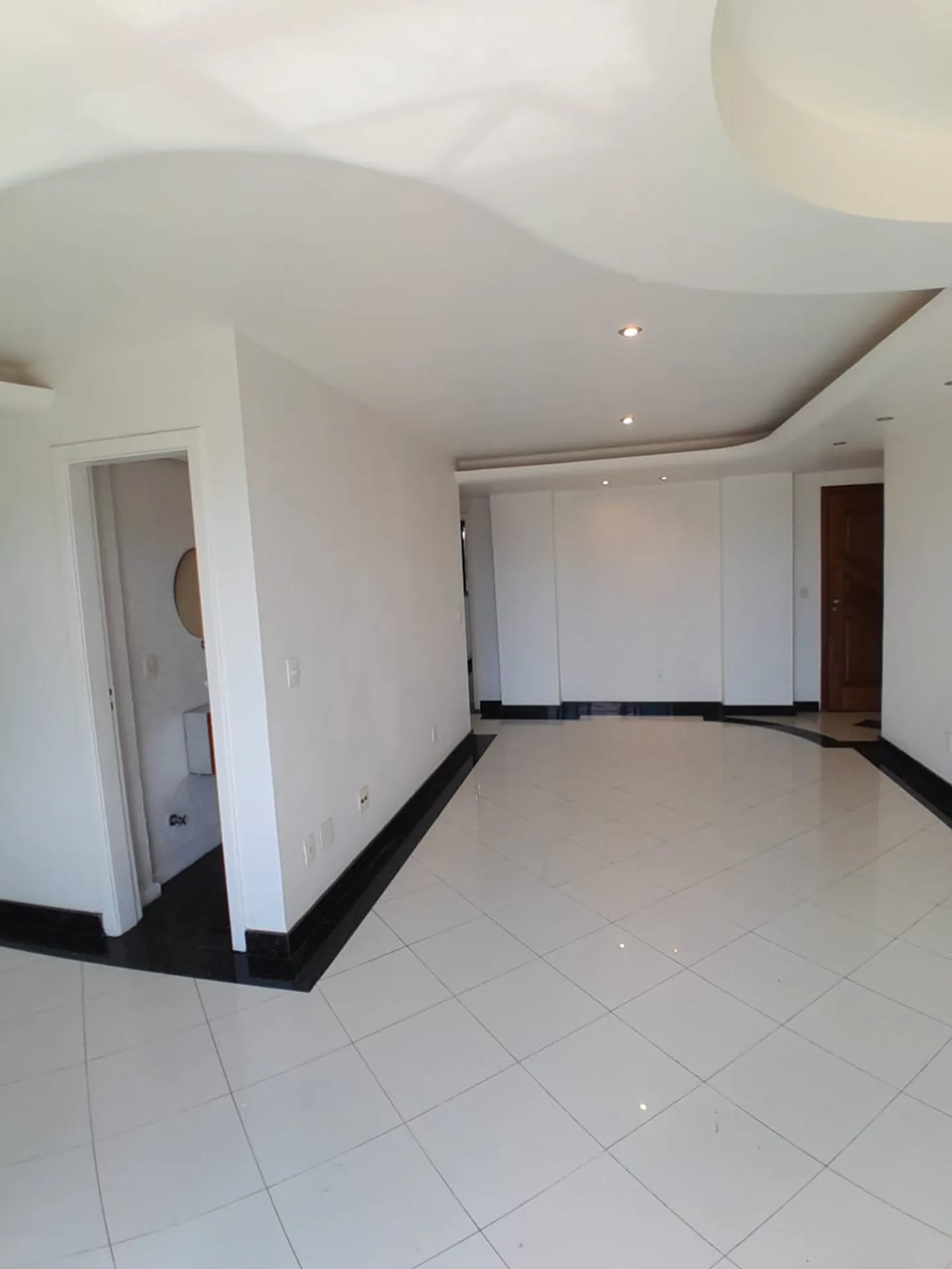 Apartamento com 3 suítes, 260 m² e 3 vagas — photo 9