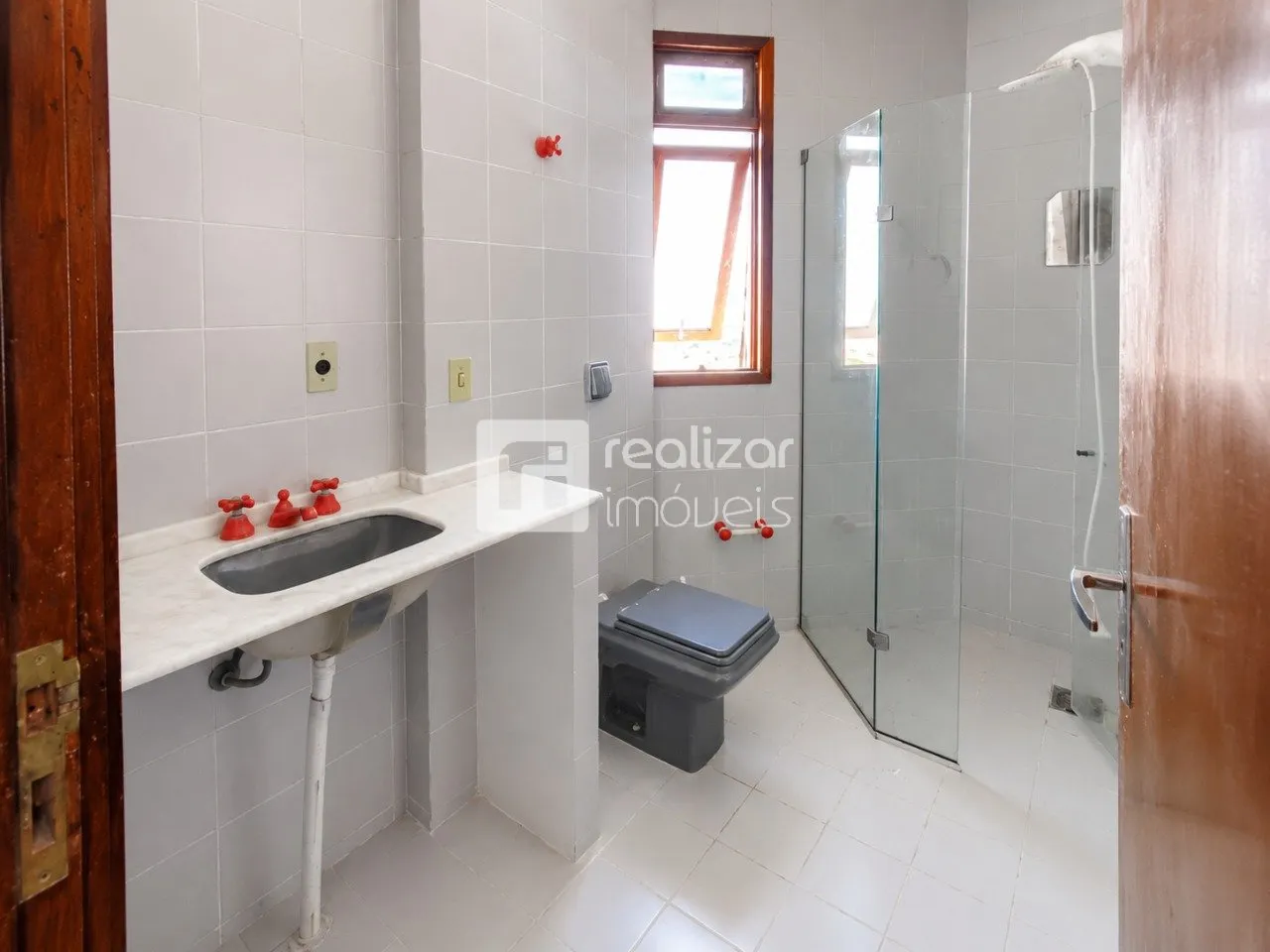 Furnished 4-bedroom house with 4 parking spaces — photo 41